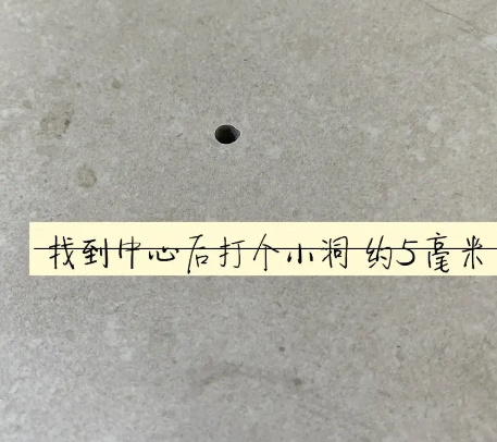 云浮市瓷砖空鼓维修公司专业解答在瓷砖铺贴过程中，如果砂料搅拌不均匀，将会带来以下问题